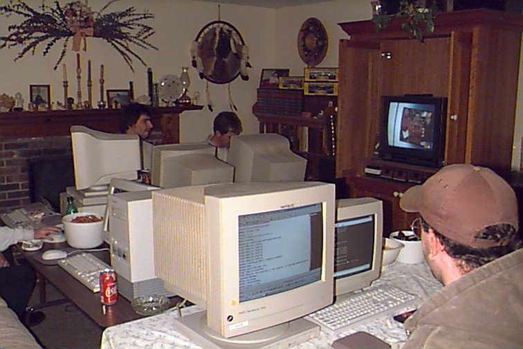 Moby gets on IRC to tell Syclopse to pack his shit and get over here