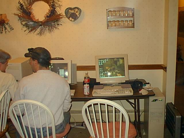 Crook's PC, gets more FRAGS by itself!